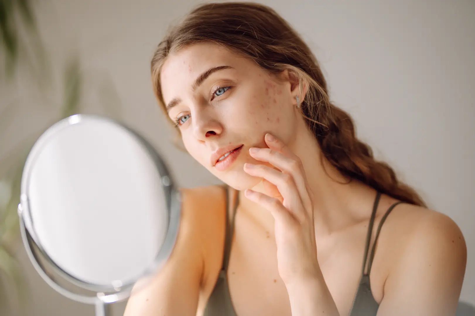 CO2 Laser vs. RF Microneedling: How Dr. Prieto Chooses for Scarring and Texture